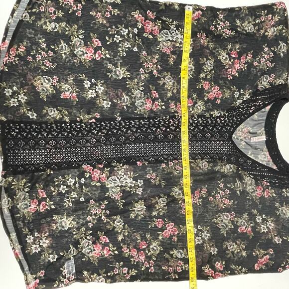 Xhileration Popover Kimono, Sheer Black Floral Flowy Crocheted Oversized, XS/S - Picture 9 of 9